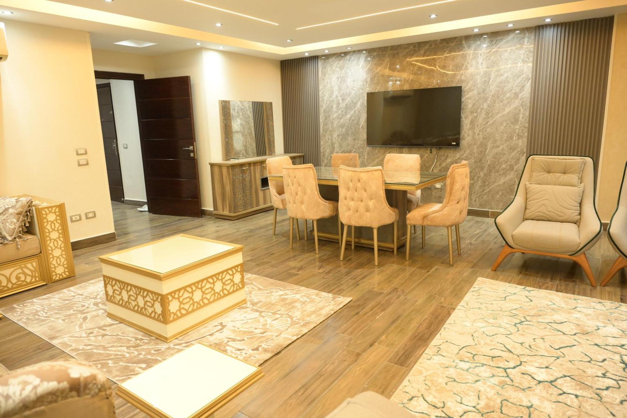Apartment Egm-d-32 Three Bed *