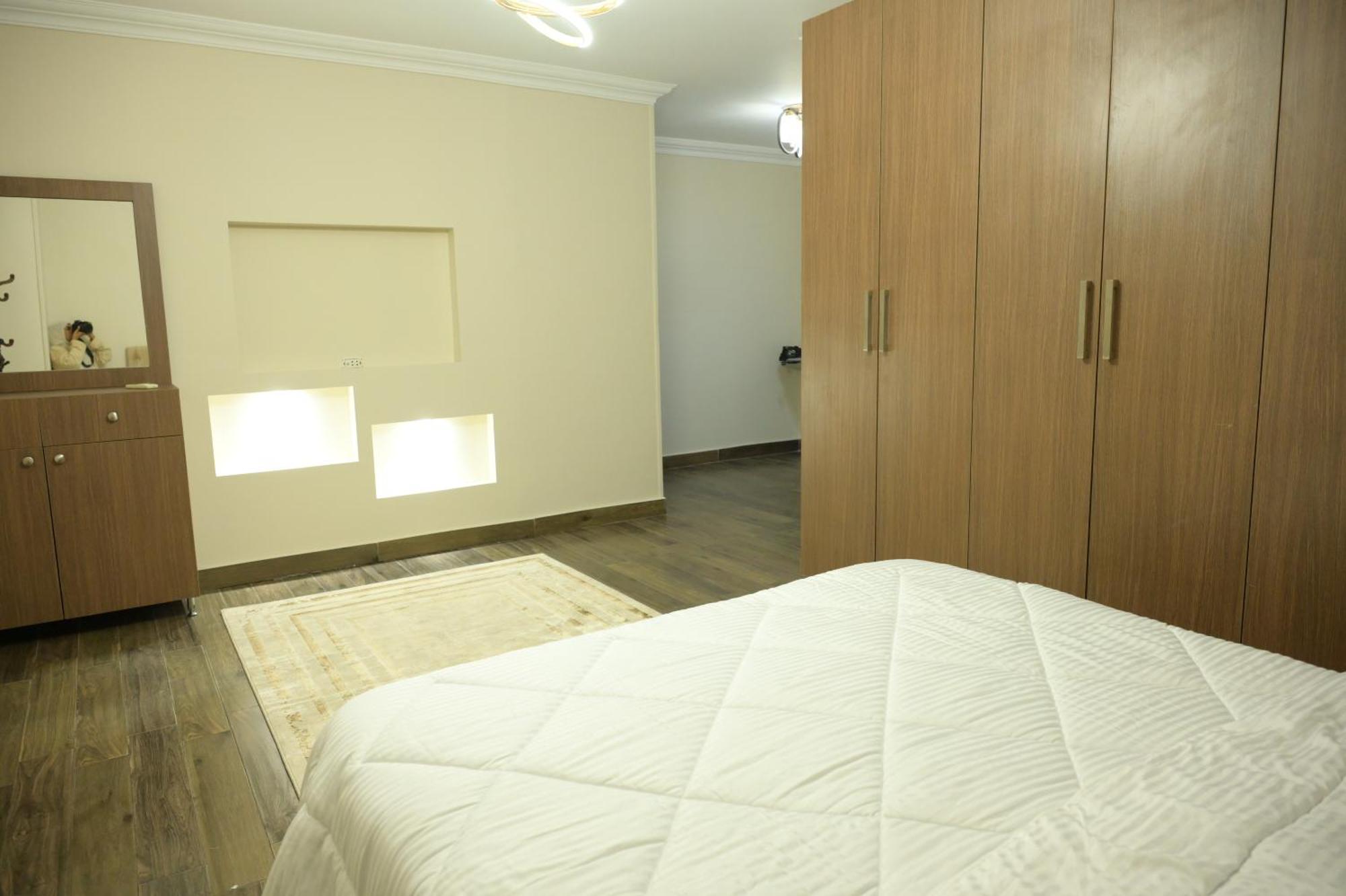 Egm-d-32 Three Bed