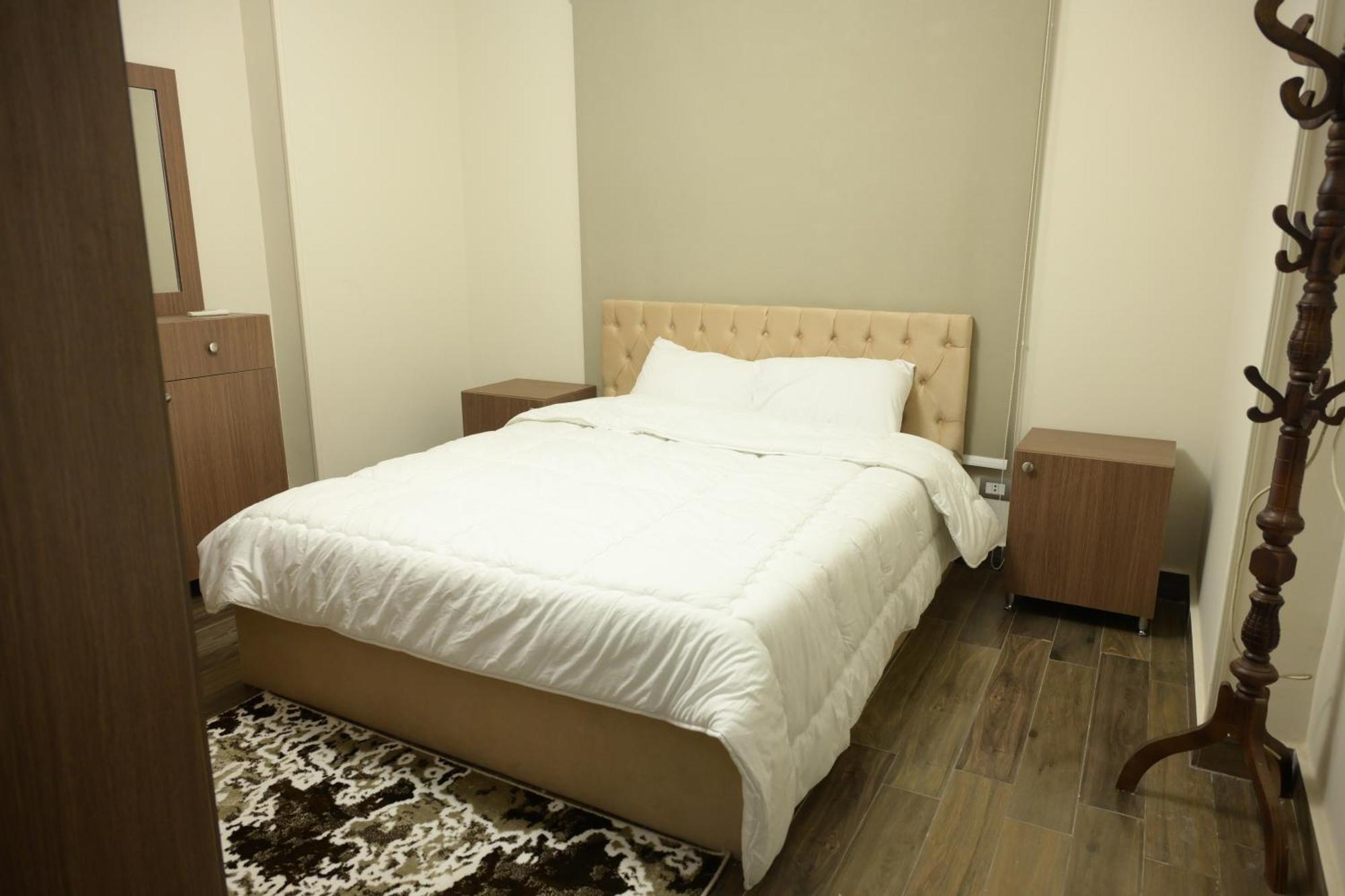 Egm-d-32 Three Bed