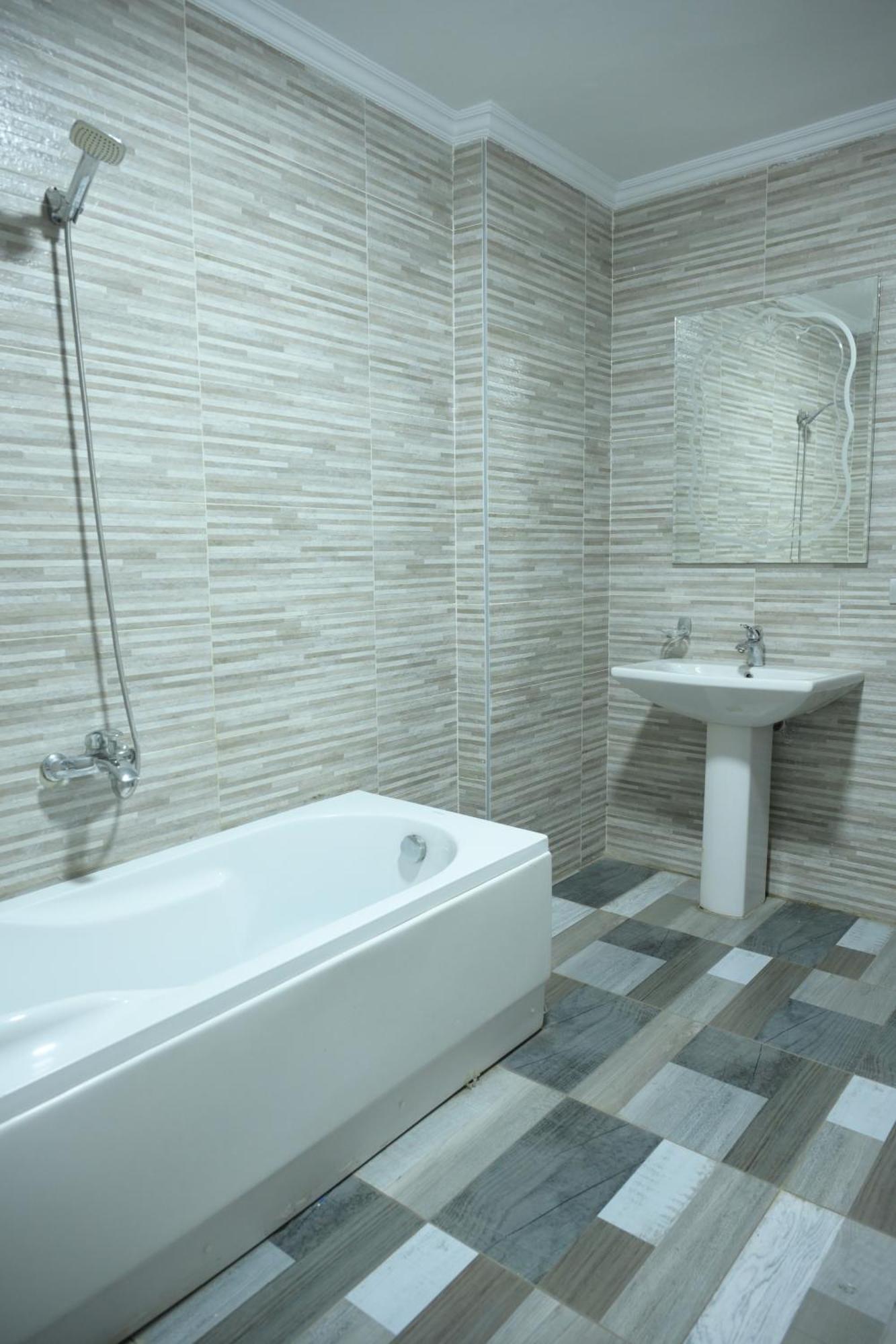 Egm-d-32 Three Bed *